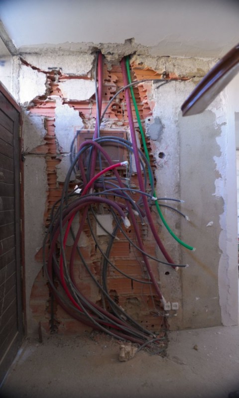 Quadro e Portinhola Antigos + Tubagem Nova